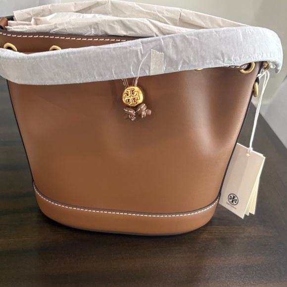 NWT Tory Burch Tan Leather Shoulder Bag
